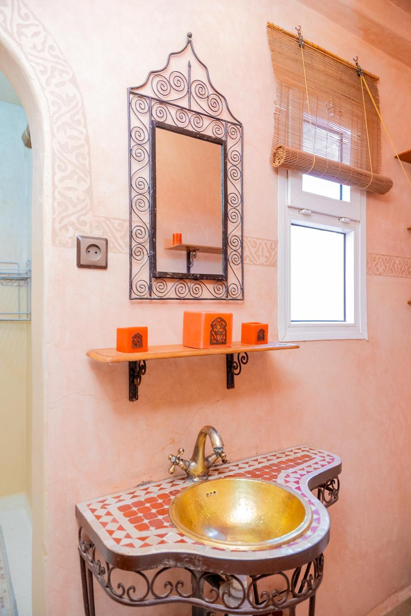 Riad The Moroccans Pool And Terrace Marrakesh Exterior photo